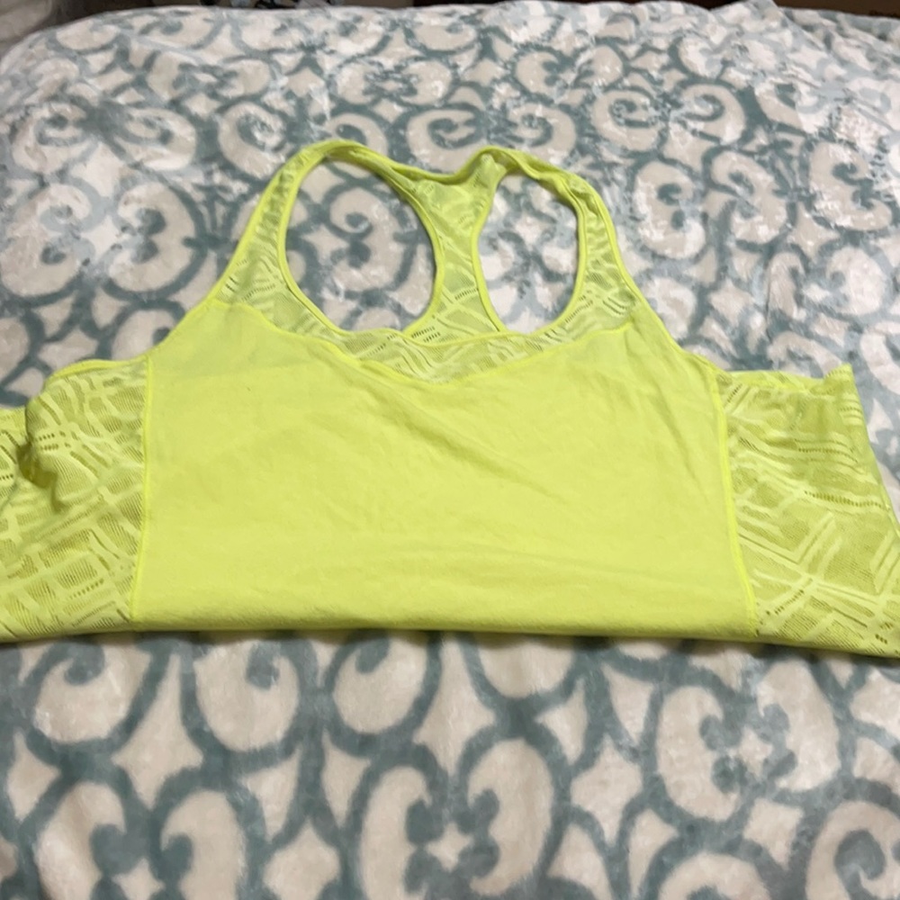 UA tank top